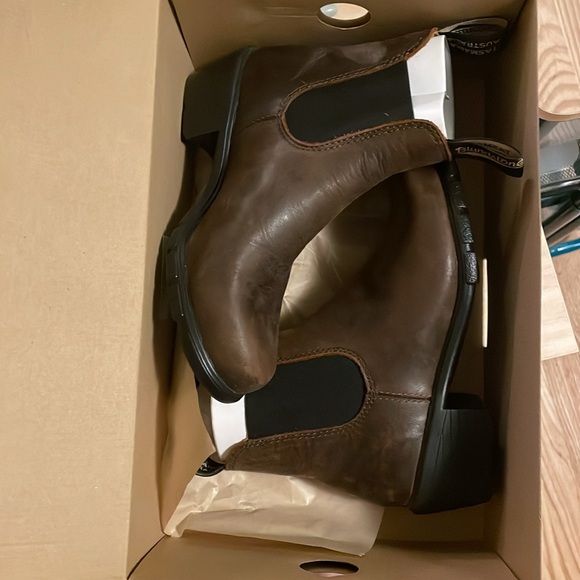 NEW Blundstone 1673 Chelsea Bootie Antique Brown Leather Size 6.5 US - Picture 10 of 11